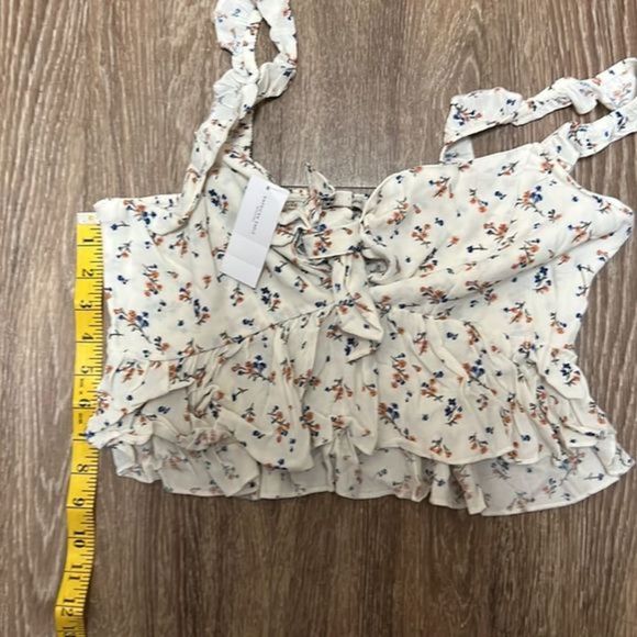 American Eagle Crop Top - Picture 8 of 11